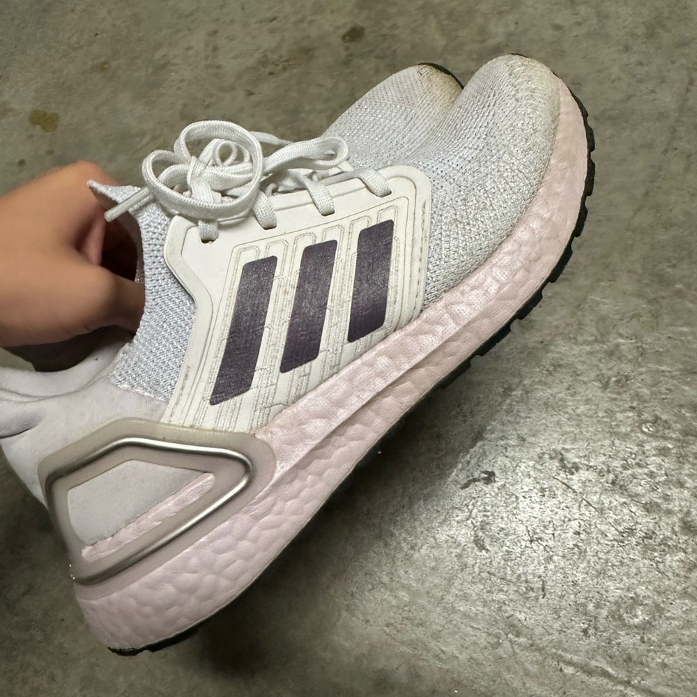 Adidas Ultraboost 20 (Size 7 Women’s)